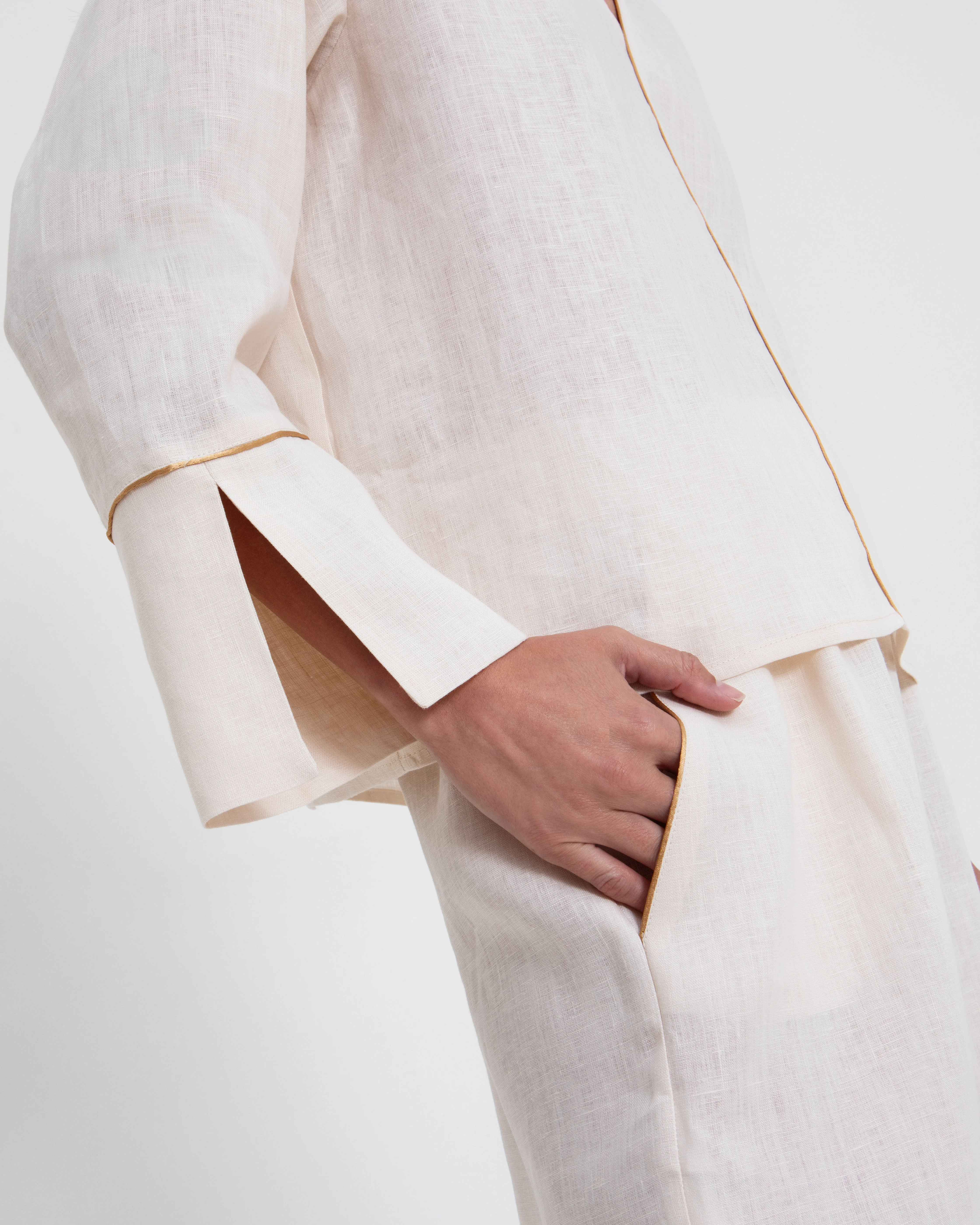 Blouse L-S Wick V Neck Cream-Gold - Image 2