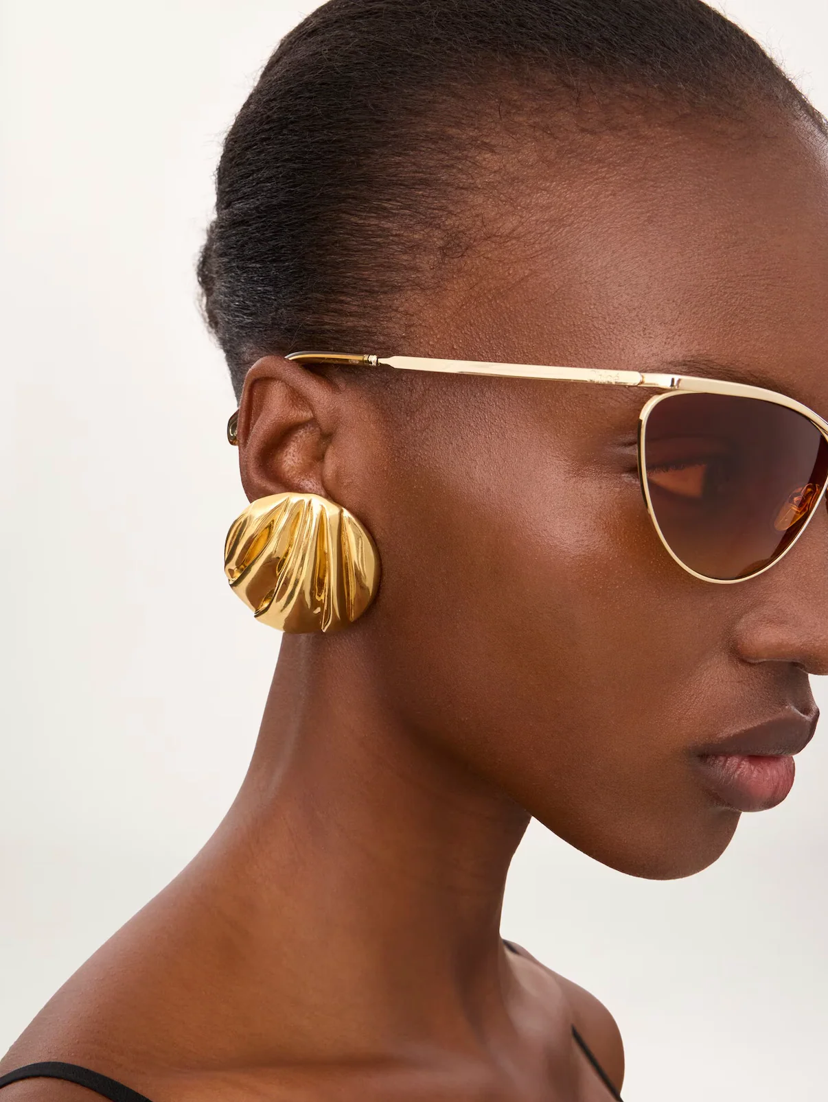 The Chloé Pleats Earrings - Image 3