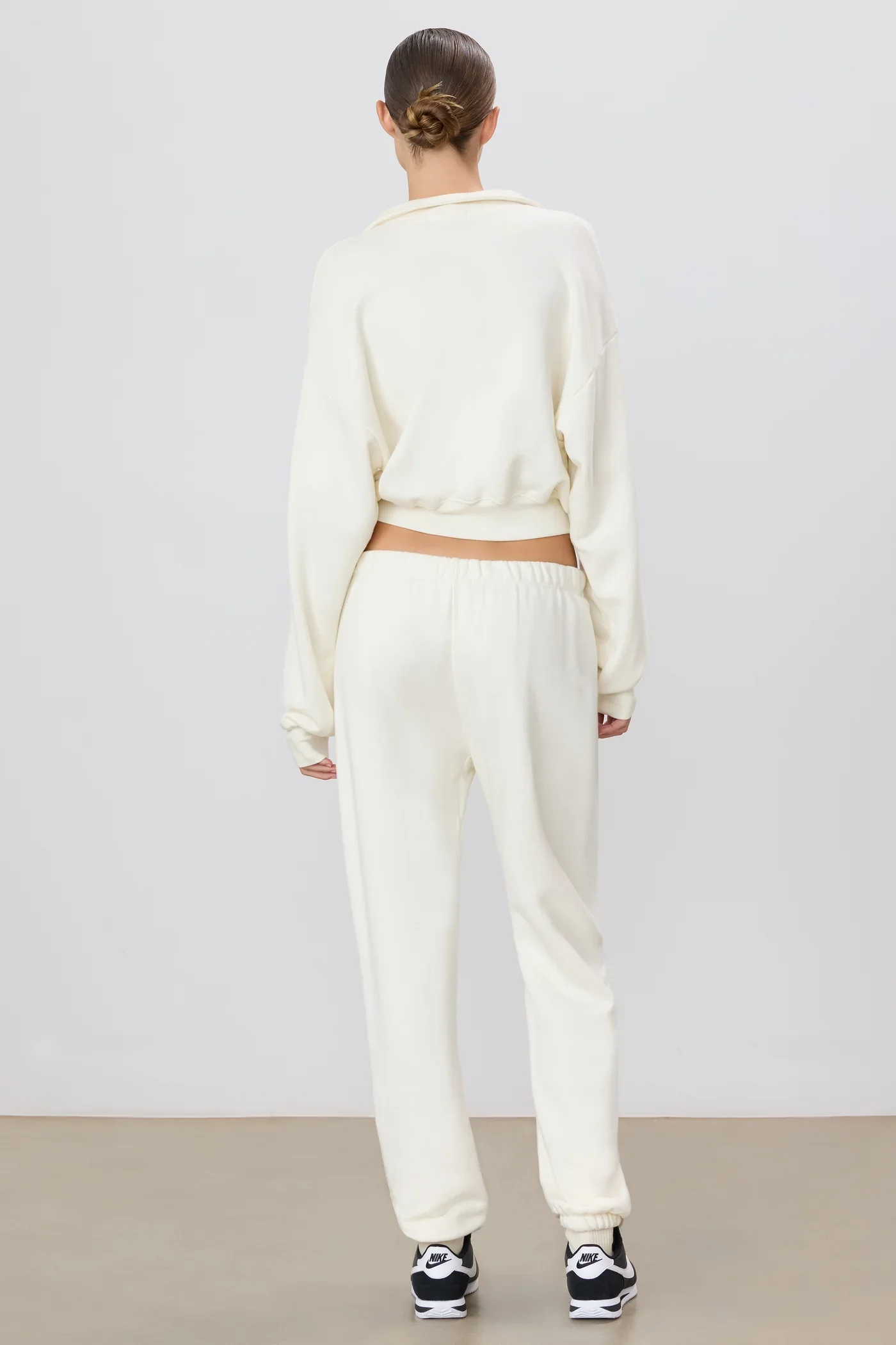 Classic Sweatpants Cream - Image 3