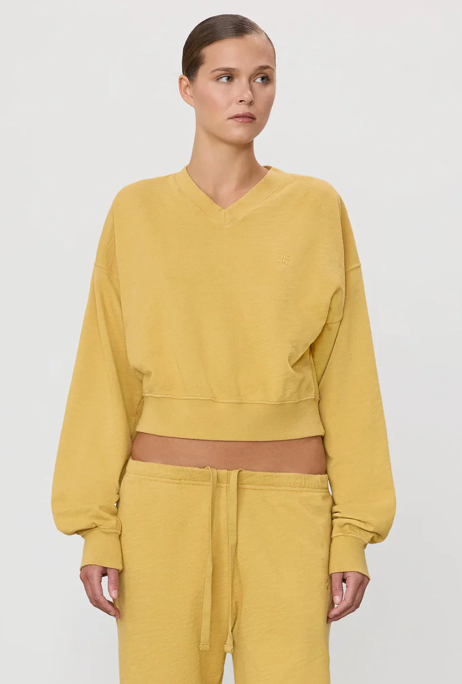 Cropped V-Neck Sweater Saffron - Image 2