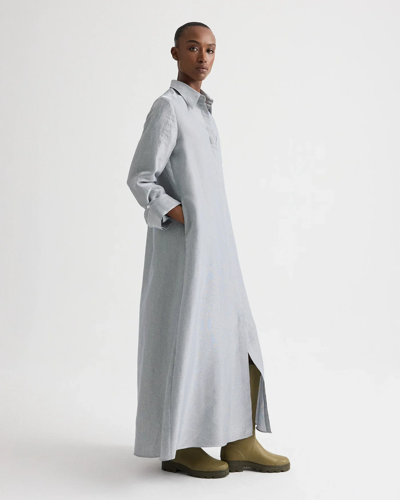 Jenny's Gown in Glossy Mini Stripe White/ Blue - Image 4