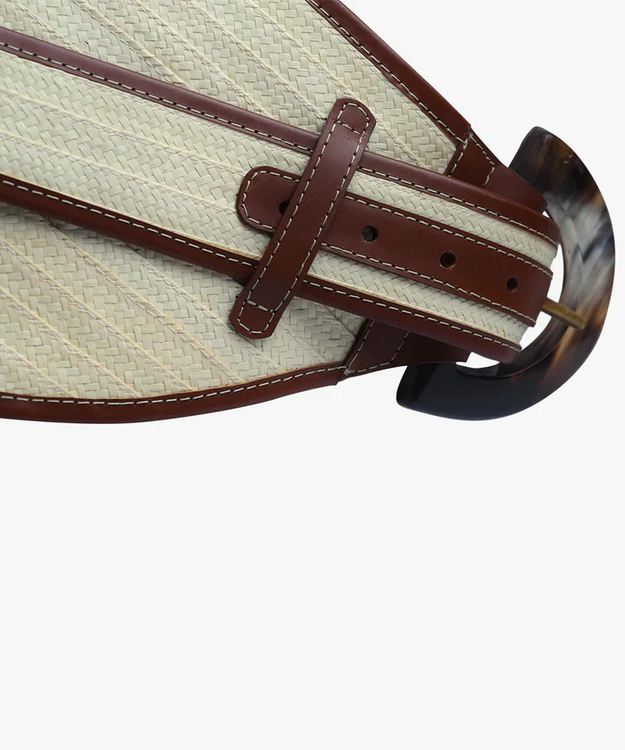 La Jefa Belt in Raffia and Leather - Image 3