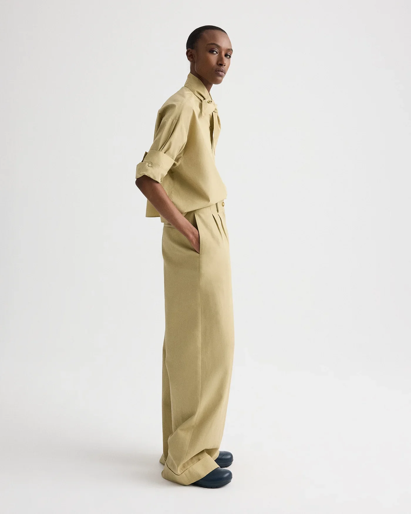 Tie One On Shirt in Superfine Cotton Olive Grey - Image 4